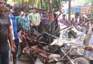 টাঙ্গাইলে সড়ক দুর্ঘটনায় ৪ জন নিহত